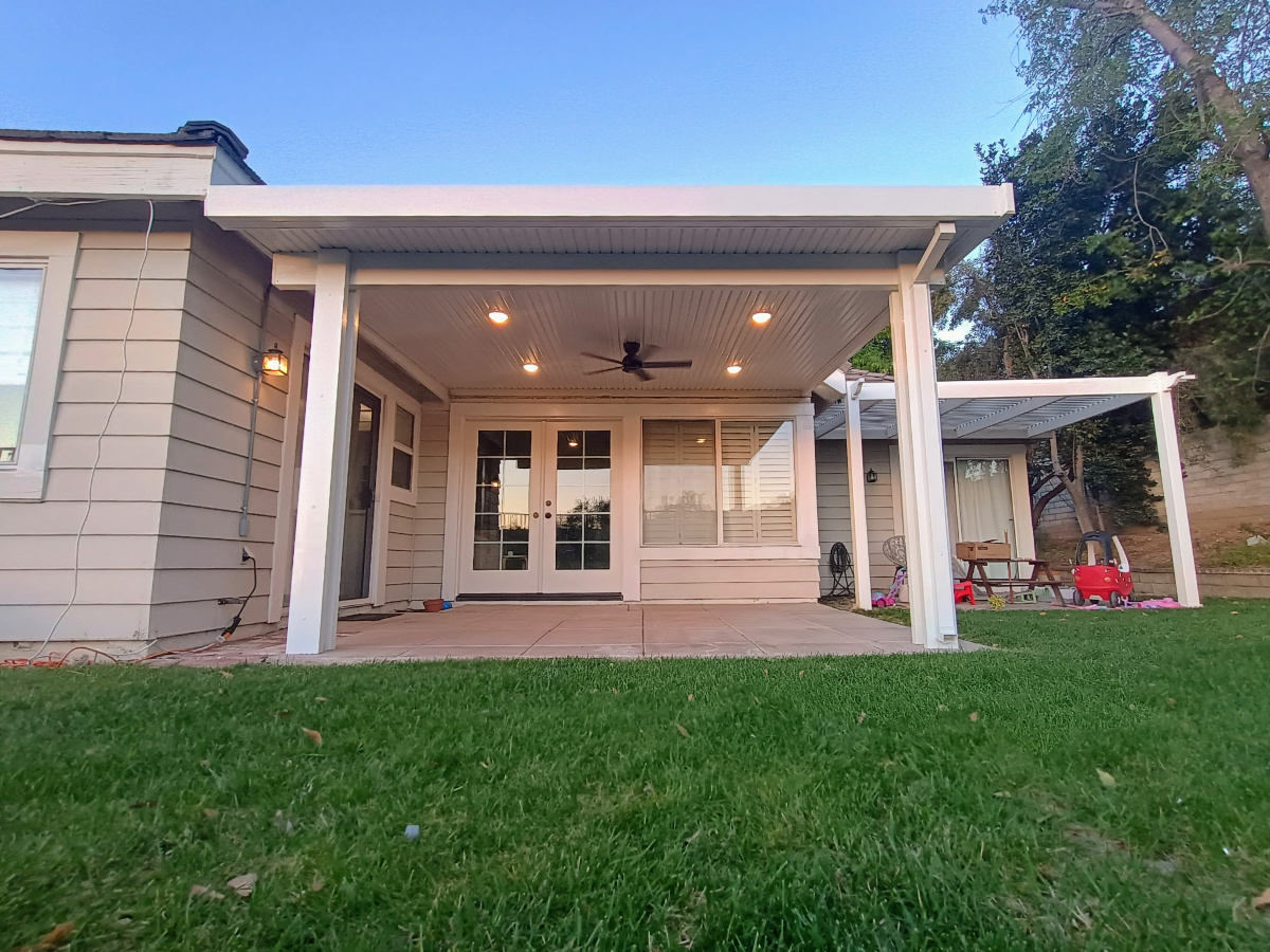 Aluminum wood-grain patio cover installation in Norco, CA